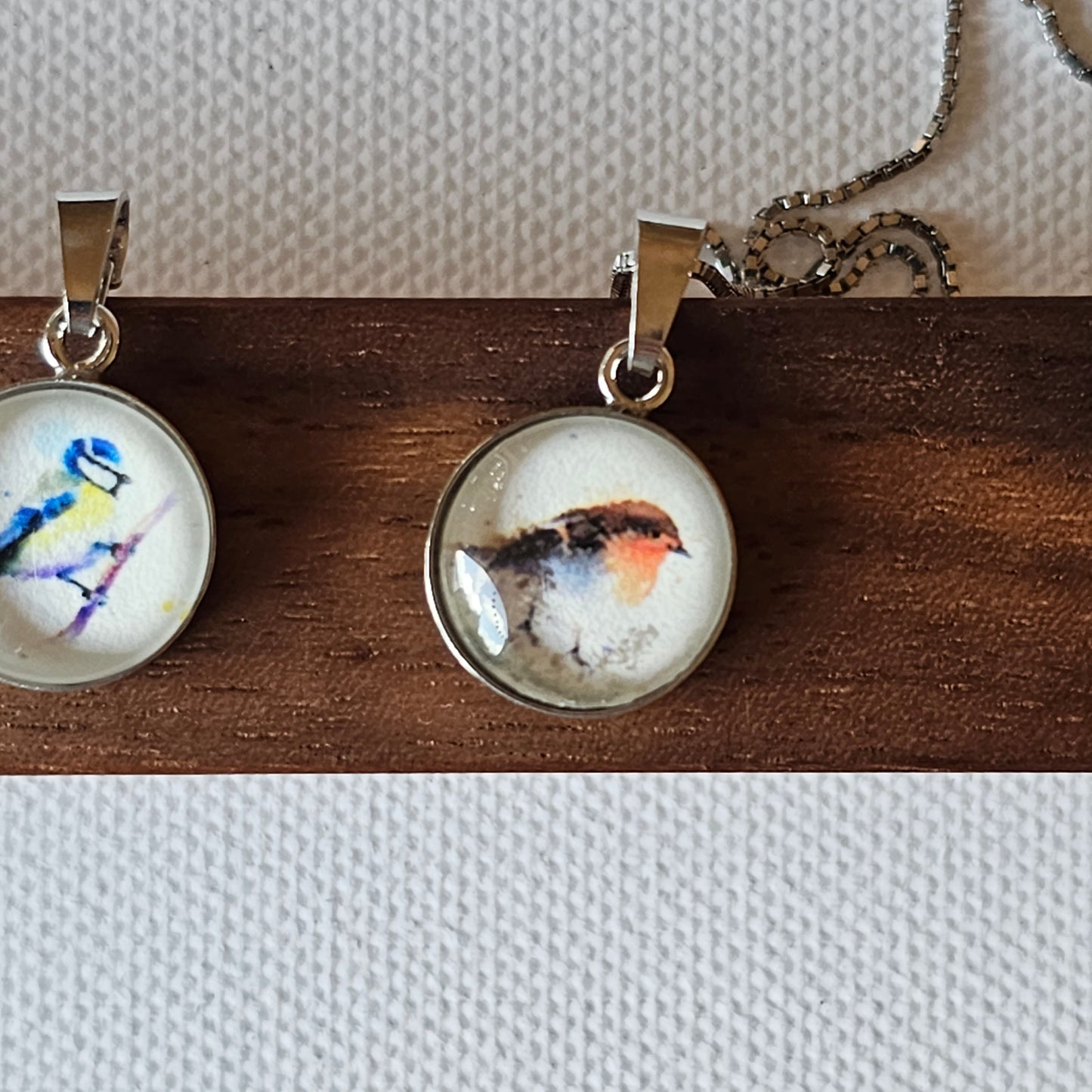 Aquarell-Anhänger Rotkehlchen "Little Friend", watercolor art pendant of a red robin
