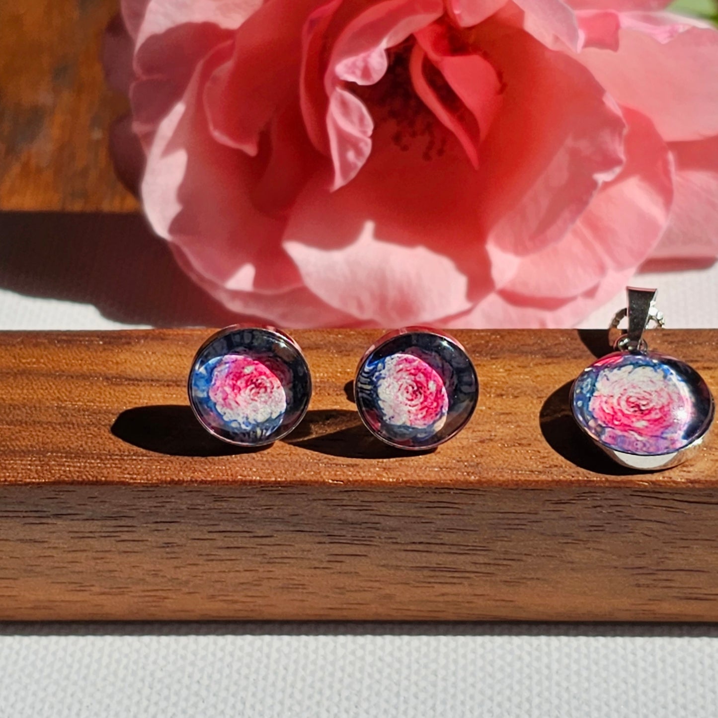 Aquarell-Anhänger "Kiss from a Rose" - watercolor art pendant "Kiss from a Rose"
