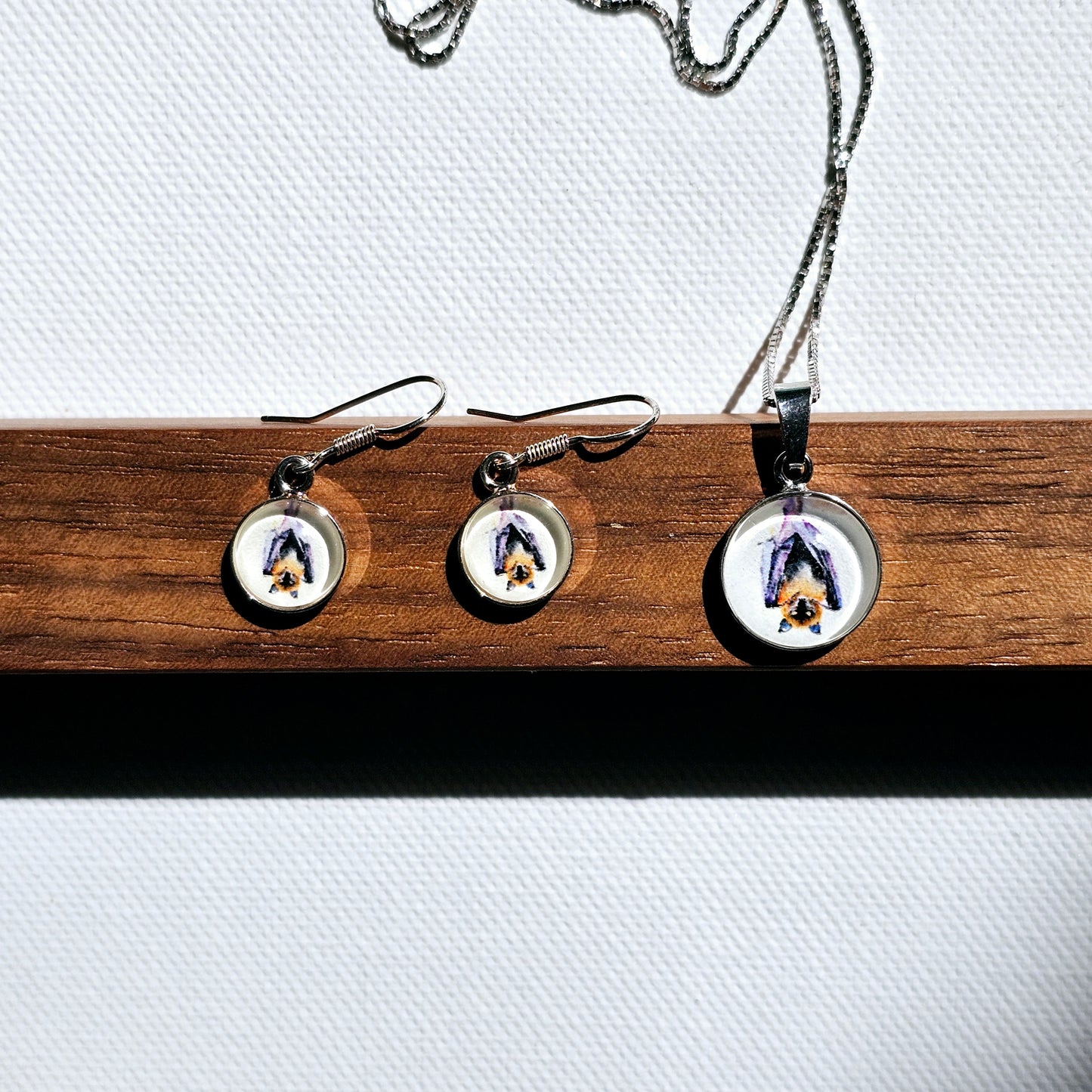 Aquarell Ohringe Flughund "Upside Down" silber - Art earrings "Upside Down" silber